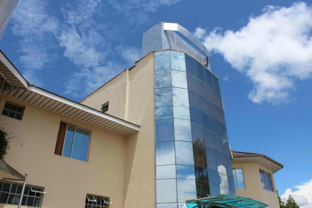 Royal City Dubai Complex Kisumu Exteriör bild
