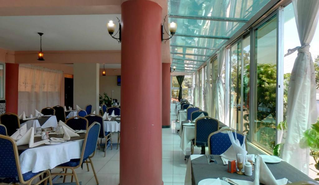 Royal City Dubai Complex Kisumu Exteriör bild