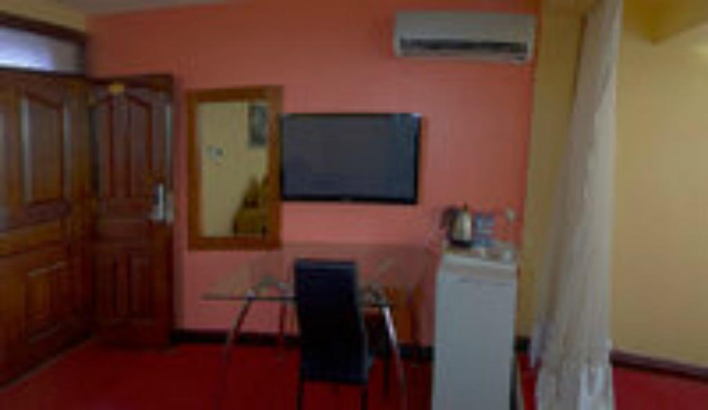 Royal City Dubai Complex Kisumu Rum bild
