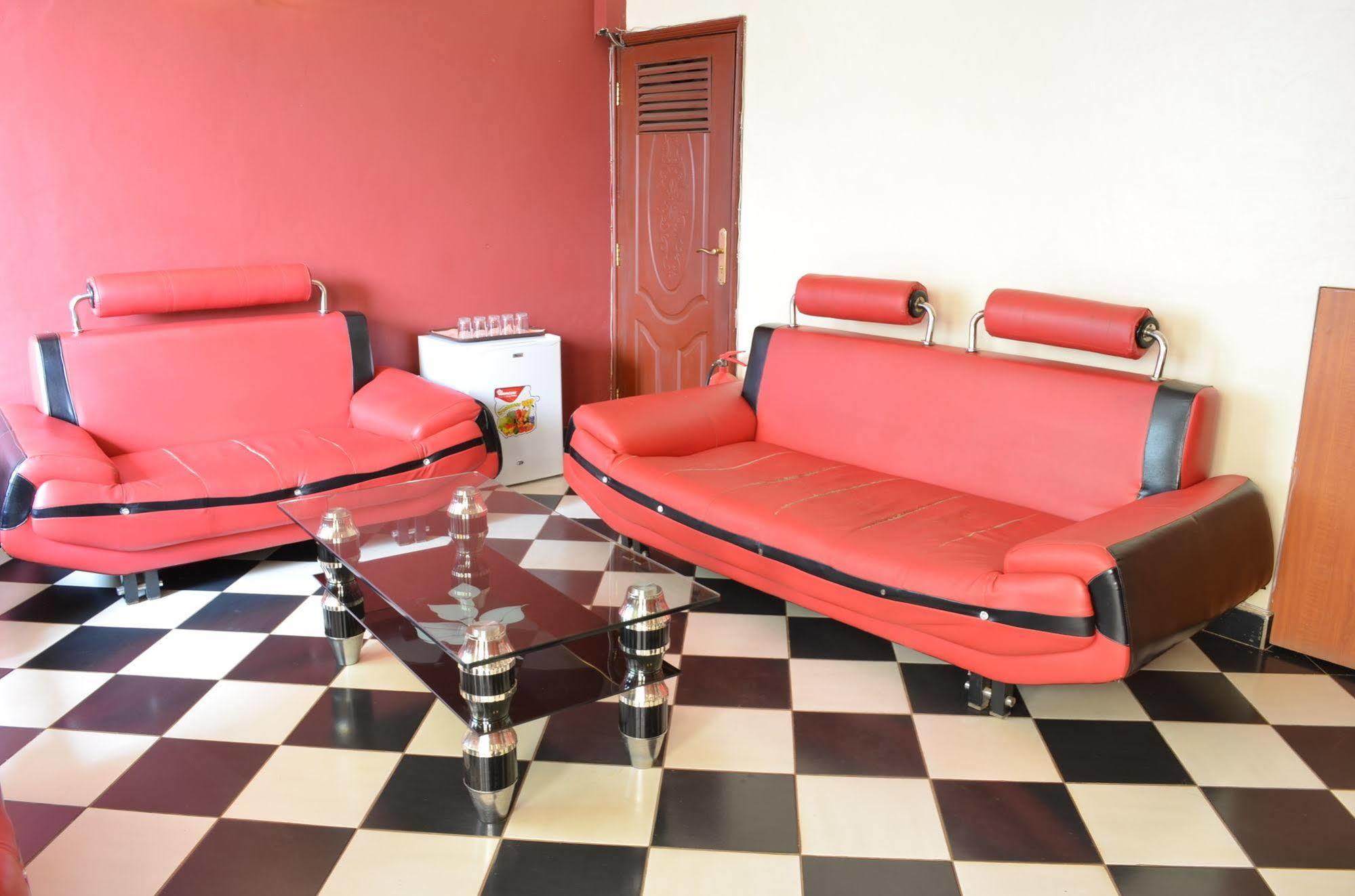 Royal City Dubai Complex Kisumu Exteriör bild