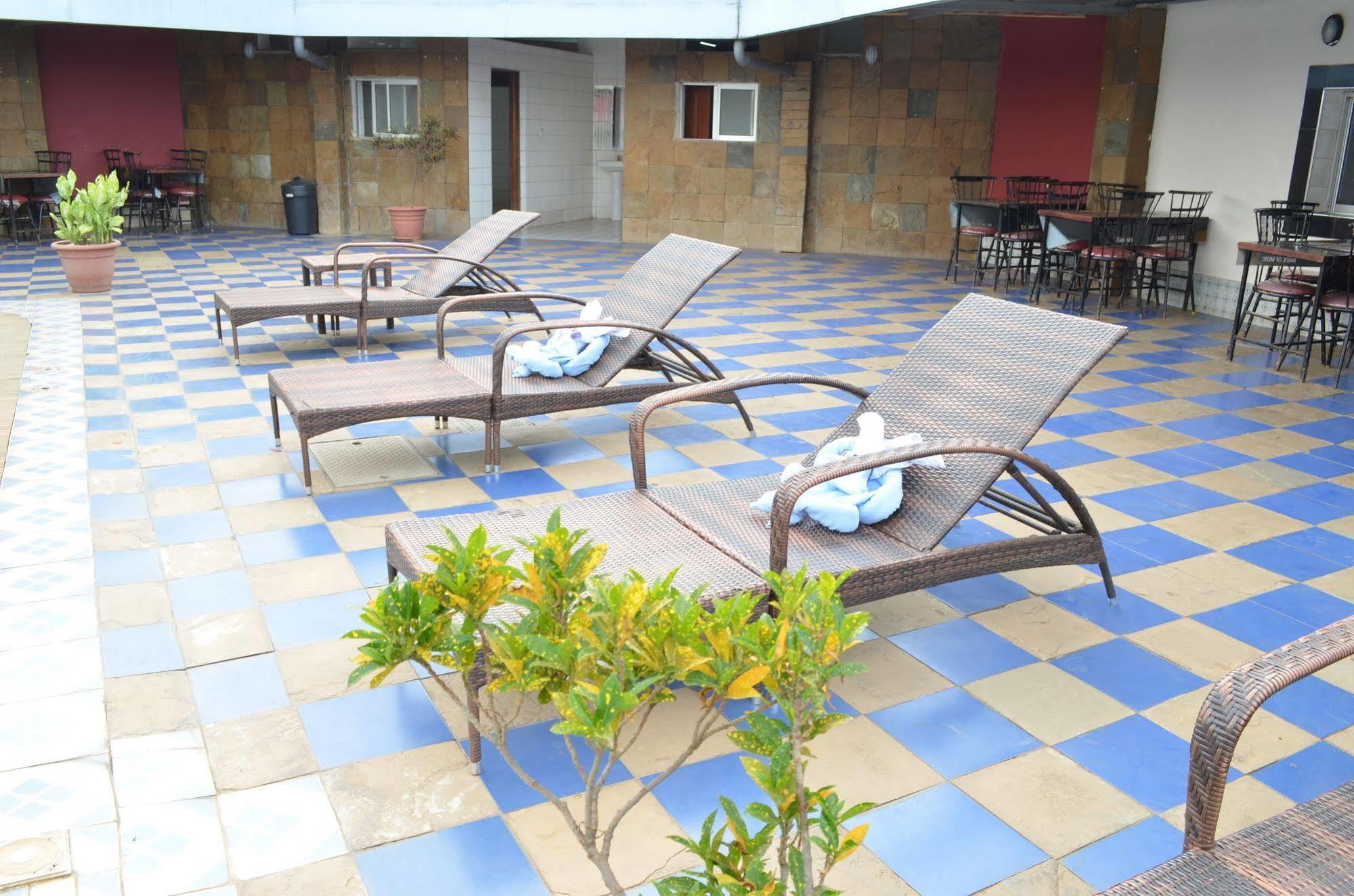 Royal City Dubai Complex Kisumu Exteriör bild